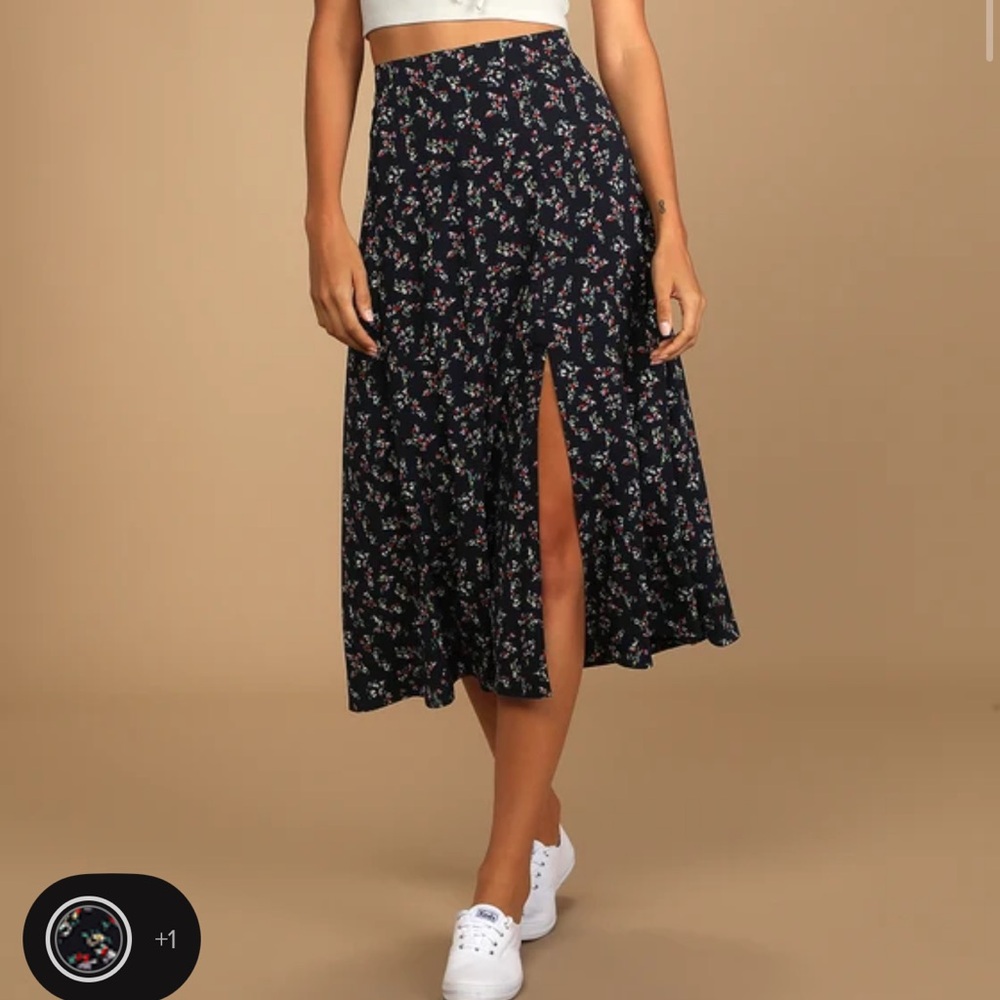 Lulu's Black Floral Midi Skirt